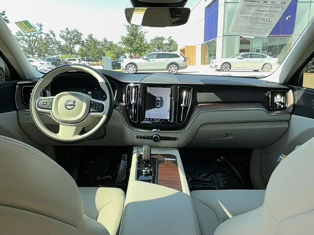 used 2022 Volvo XC60 car, priced at $34,700