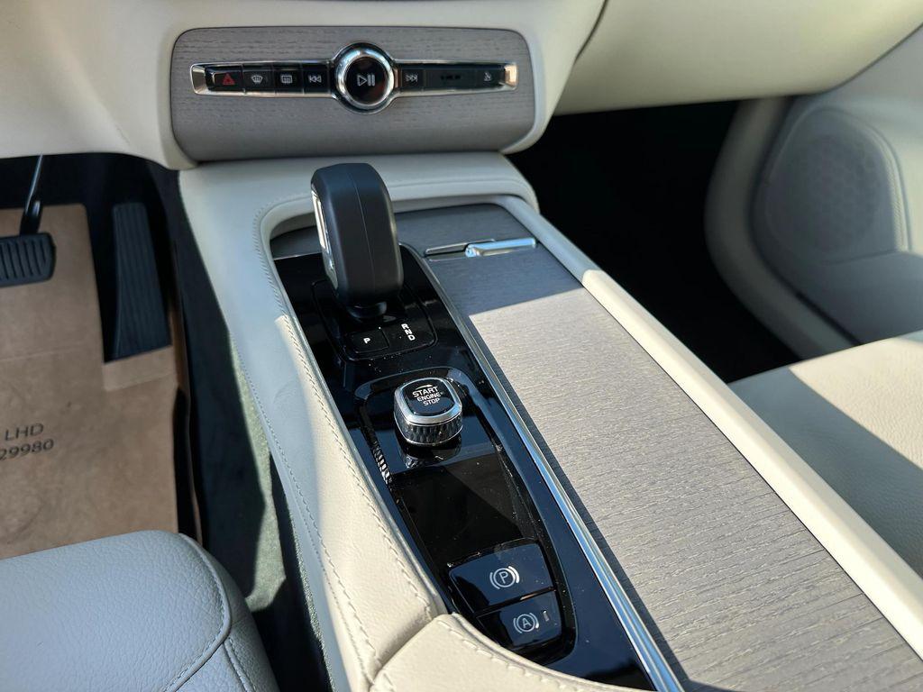 new 2025 Volvo XC90 Plug-In Hybrid car, priced at $76,765