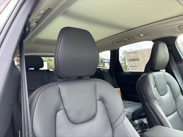 new 2025 Volvo XC60 car, priced at $70,110