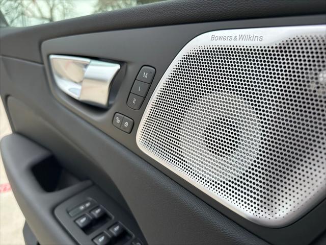 new 2025 Volvo XC60 car, priced at $70,110