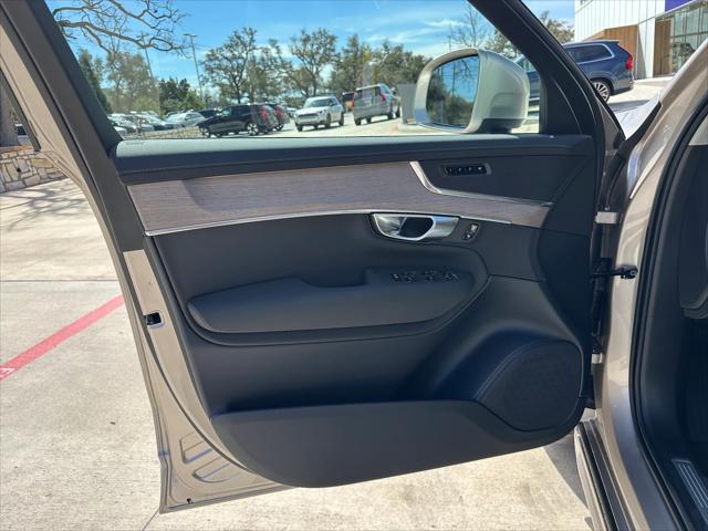 new 2025 Volvo XC90 car, priced at $66,135