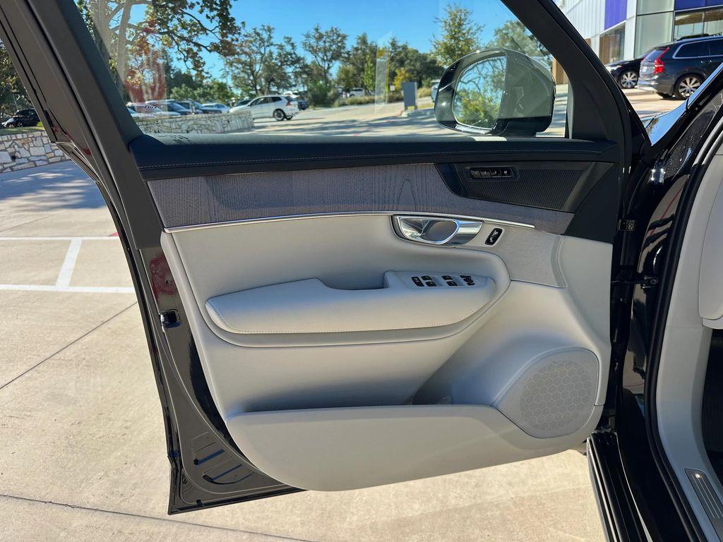 new 2026 Volvo XC90 car, priced at $73,980