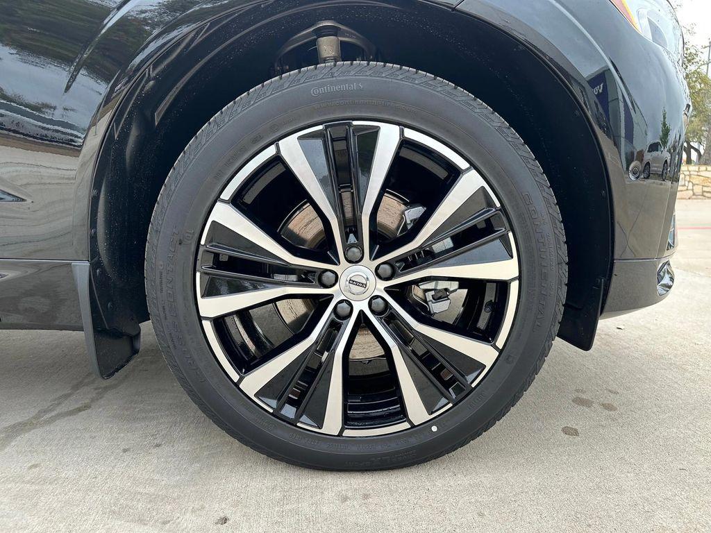 new 2025 Volvo XC60 car, priced at $58,125