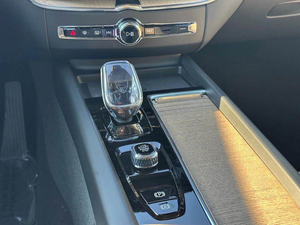 new 2026 Volvo XC60 car, priced at $57,985