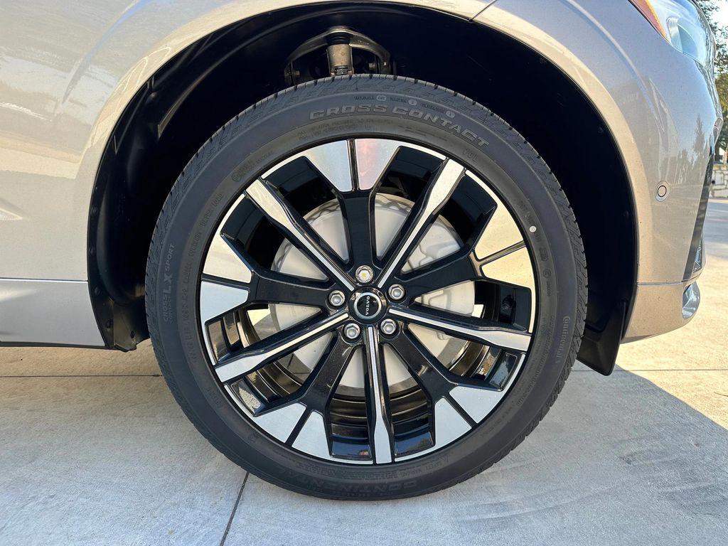 new 2026 Volvo XC60 car, priced at $57,985
