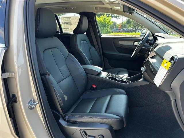 new 2025 Volvo XC40 car, priced at $50,010