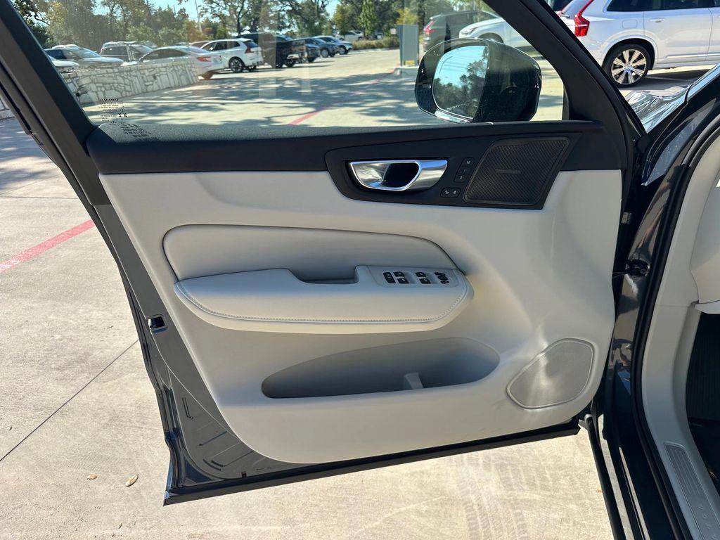 new 2026 Volvo XC60 car, priced at $63,935