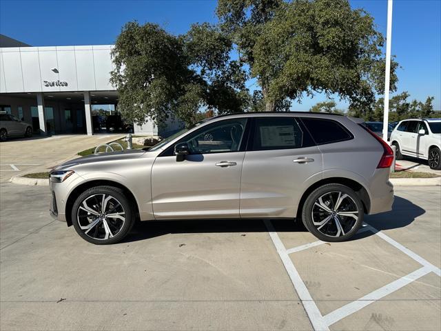 new 2025 Volvo XC60 car, priced at $59,885