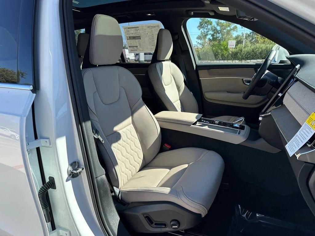 new 2026 Volvo XC90 car, priced at $73,930