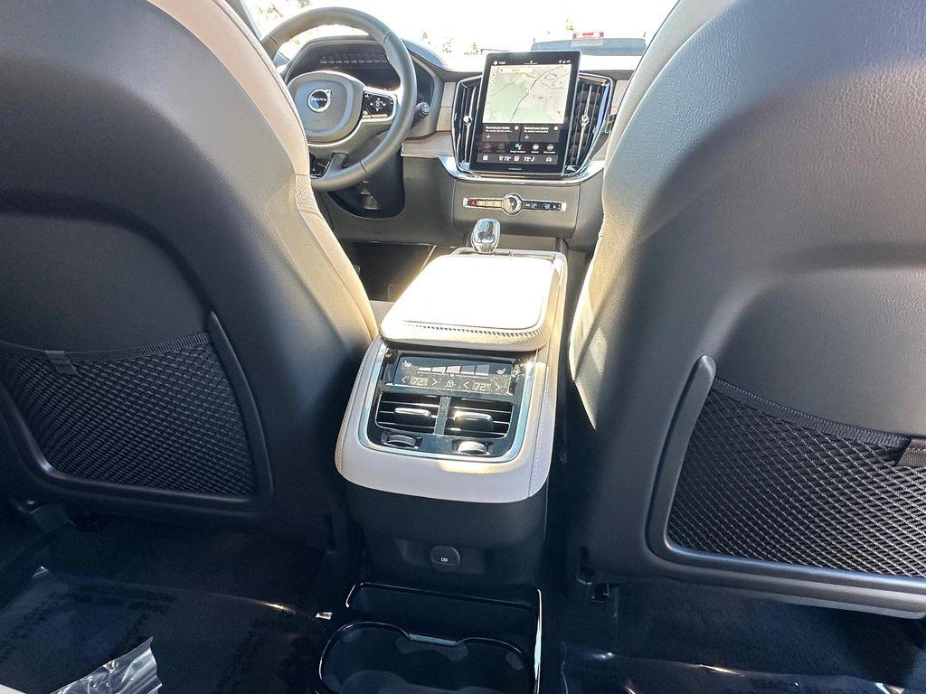 new 2026 Volvo XC90 car, priced at $73,930