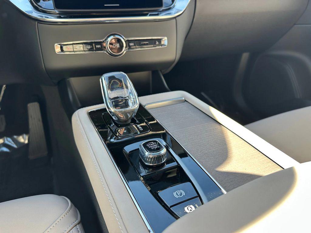 new 2026 Volvo XC90 car, priced at $73,930