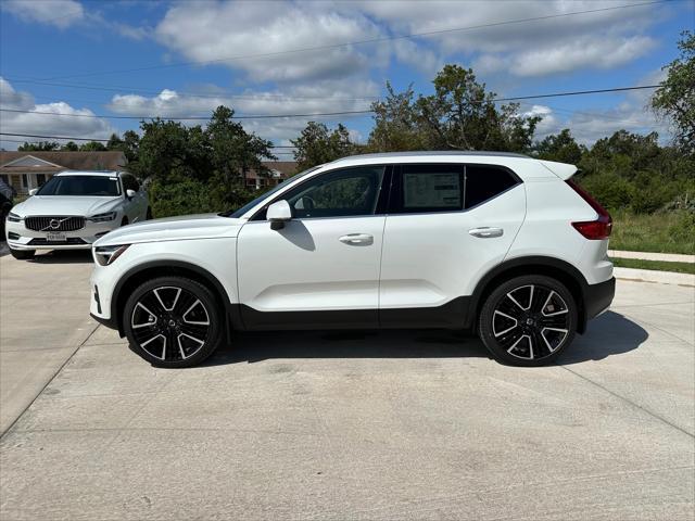 new 2025 Volvo XC40 car, priced at $58,830