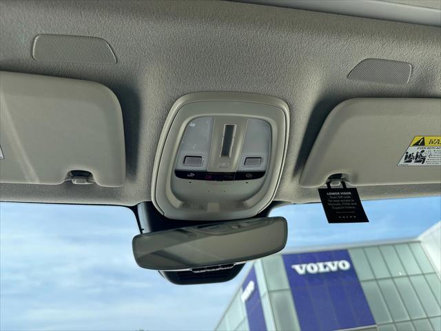 new 2025 Volvo XC40 car, priced at $51,015