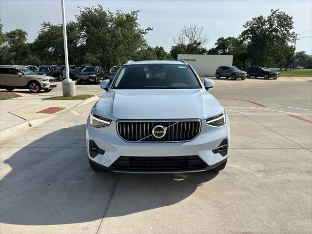 new 2025 Volvo XC40 car, priced at $51,015