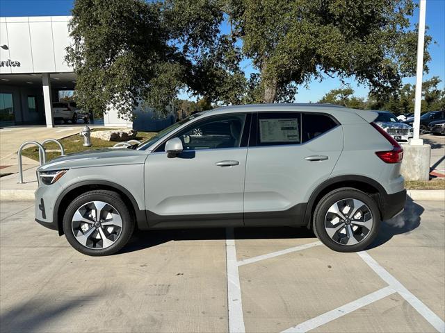 new 2025 Volvo XC40 car, priced at $46,795