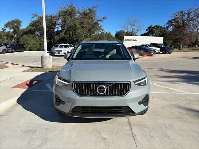 new 2025 Volvo XC40 car, priced at $46,795