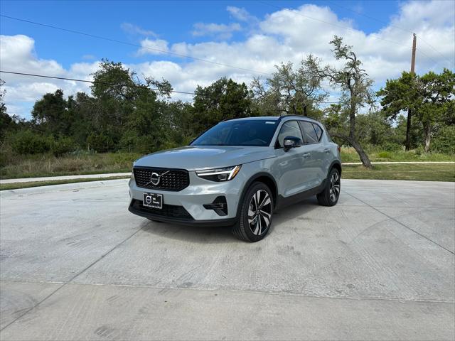 new 2025 Volvo XC40 car, priced at $49,420