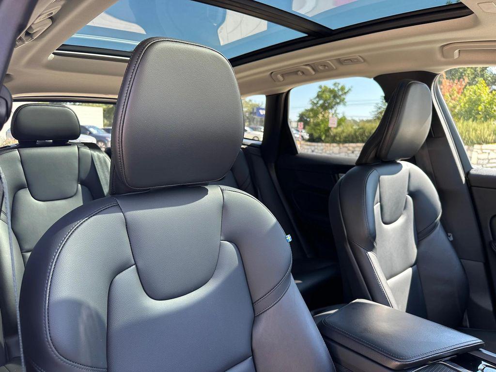 used 2023 Volvo XC60 car, priced at $34,470