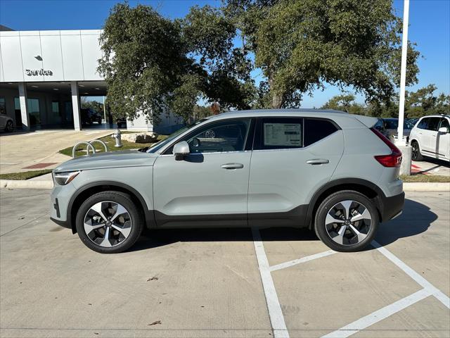 new 2025 Volvo XC40 car, priced at $45,465