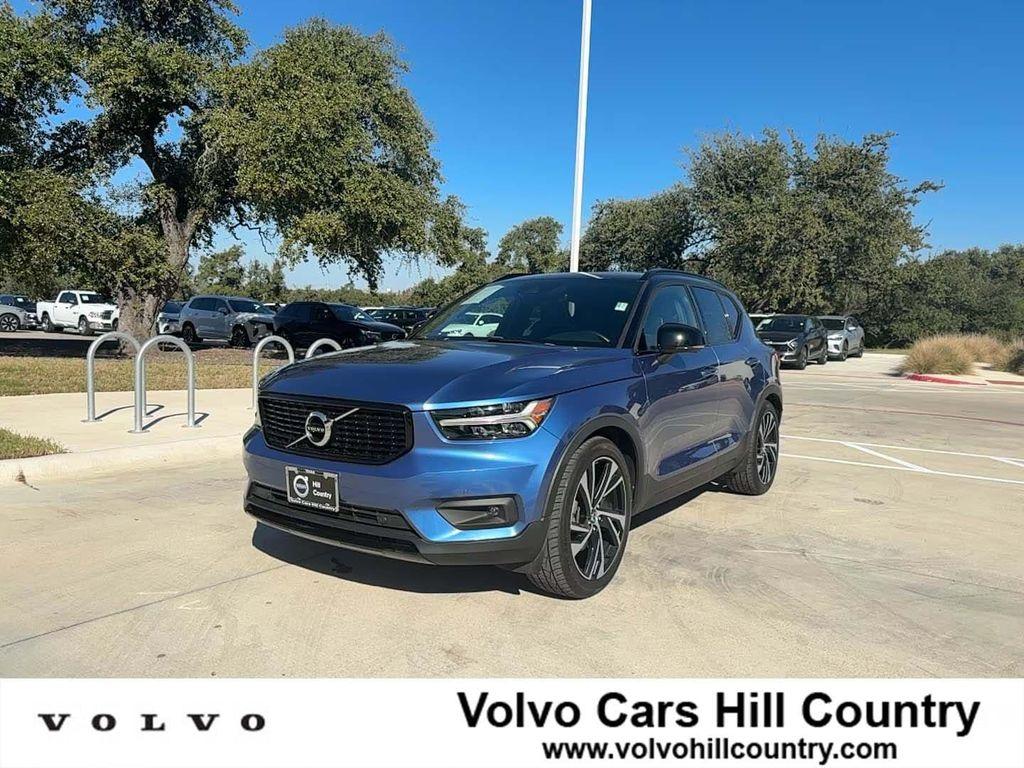 used 2021 Volvo XC40 car, priced at $25,999