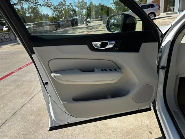 new 2025 Volvo XC60 car, priced at $55,360