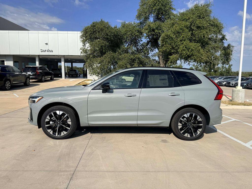 new 2026 Volvo XC60 car, priced at $57,985