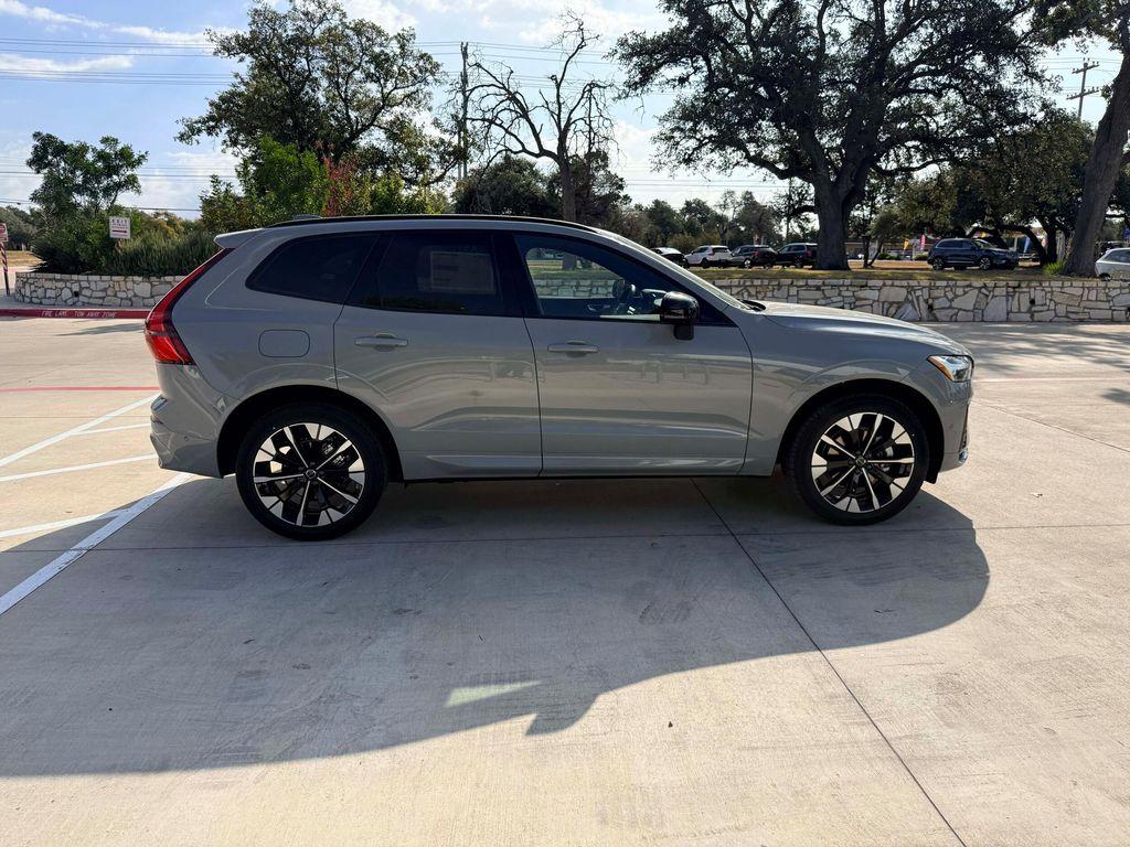 new 2026 Volvo XC60 car, priced at $57,985
