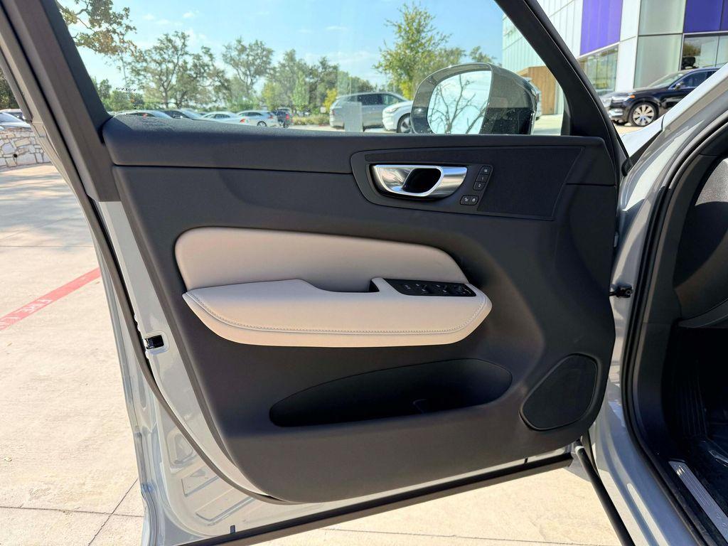 new 2026 Volvo XC60 car, priced at $57,985