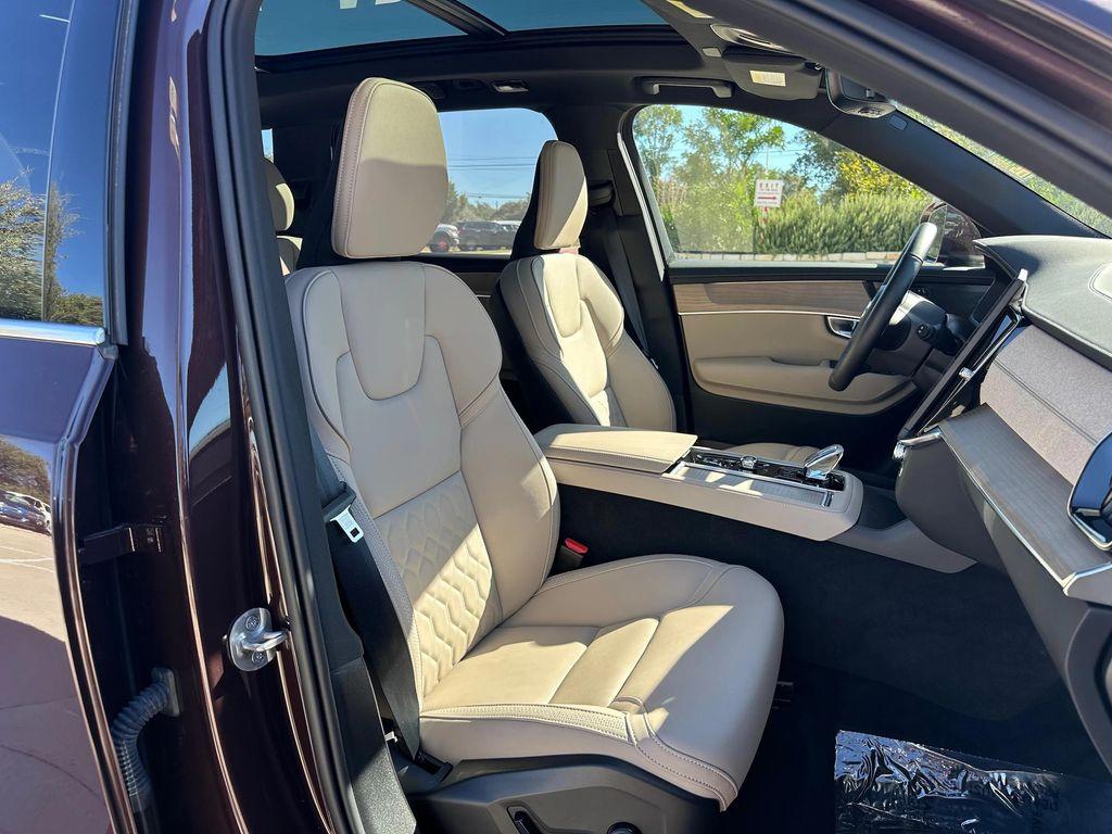 used 2025 Volvo XC90 Plug-In Hybrid car, priced at $73,999