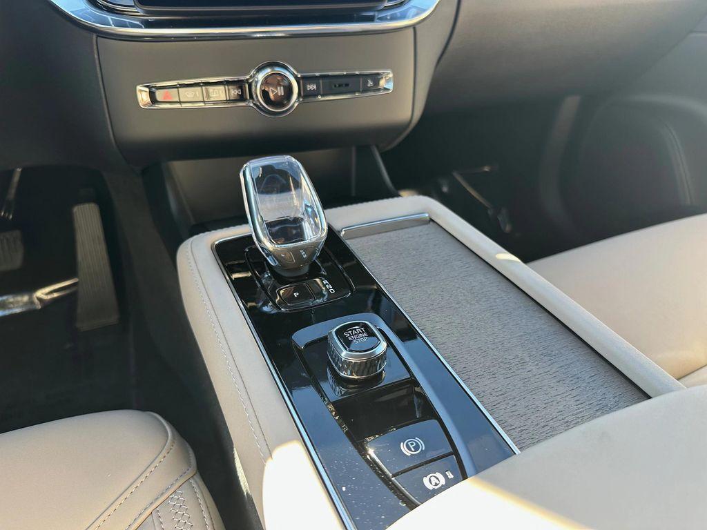 new 2026 Volvo XC90 car, priced at $73,125