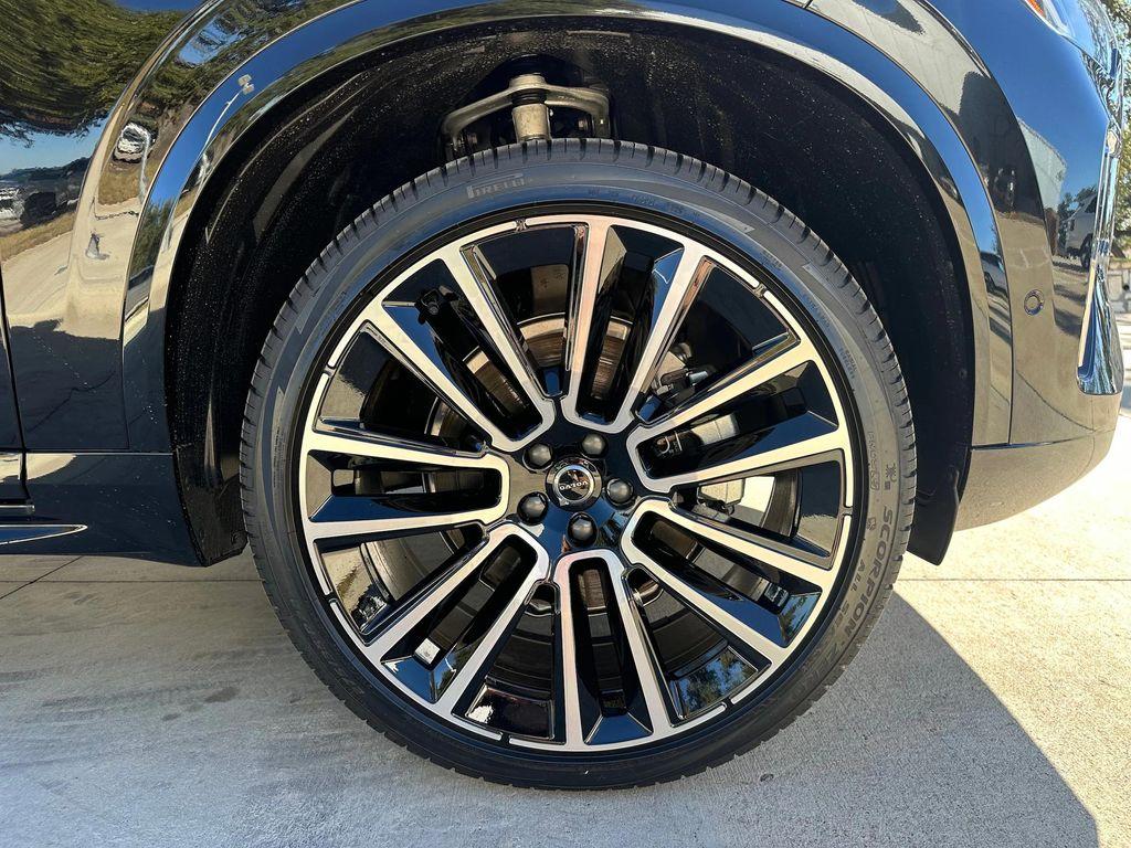 new 2026 Volvo XC90 car, priced at $73,125