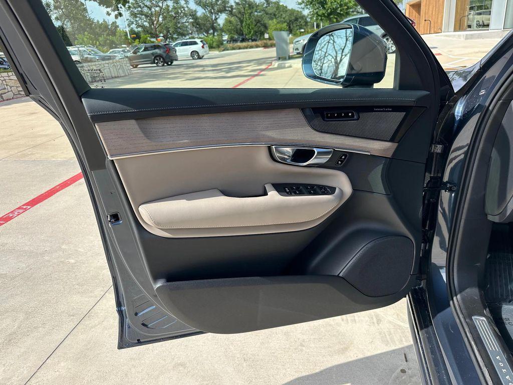 new 2026 Volvo XC90 car, priced at $71,825