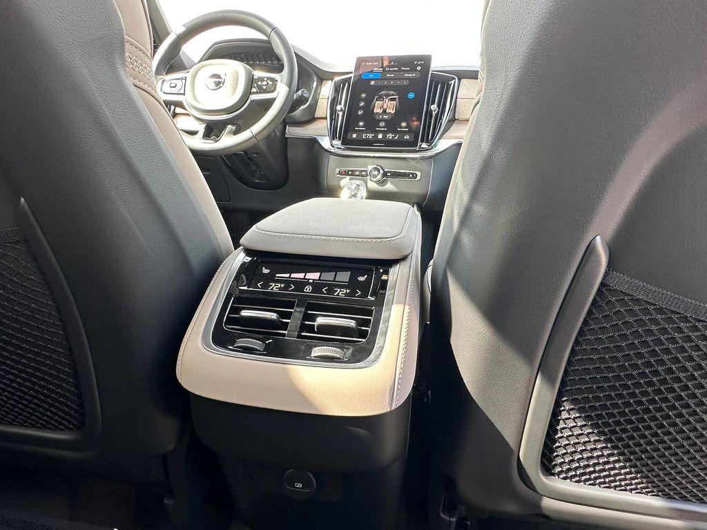 new 2026 Volvo XC90 car, priced at $71,825