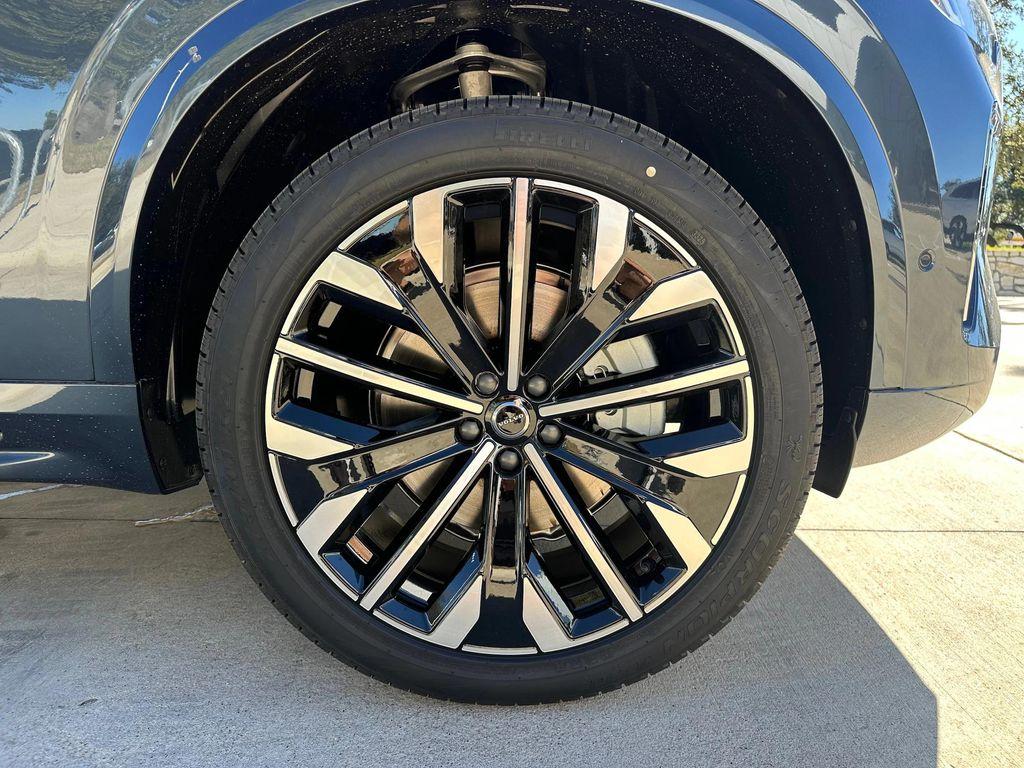 new 2026 Volvo XC90 car, priced at $71,825