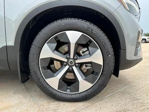 new 2024 Volvo XC40 car, priced at $46,290