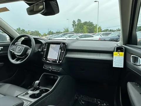 new 2024 Volvo XC40 car, priced at $46,290