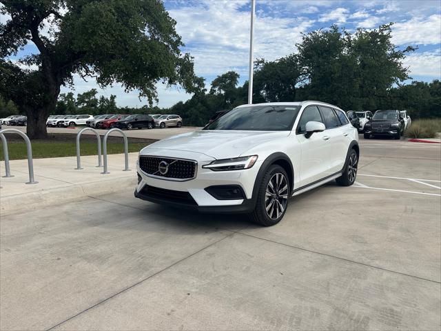 new 2025 Volvo V60 Cross Country car, priced at $58,525