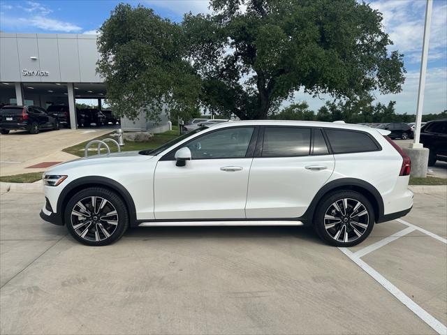 new 2025 Volvo V60 Cross Country car, priced at $58,525
