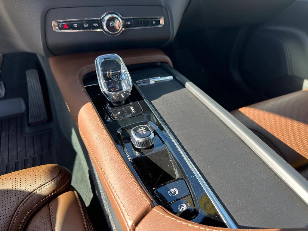 new 2025 Volvo XC90 Plug-In Hybrid car, priced at $92,685