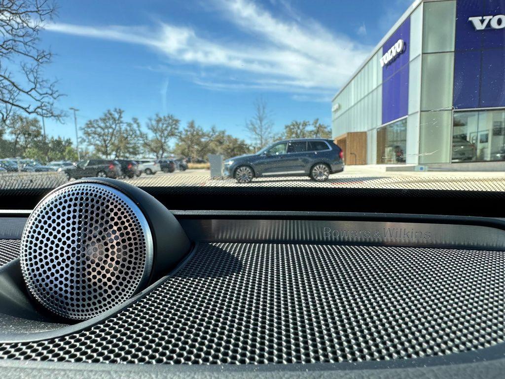 new 2025 Volvo XC90 Plug-In Hybrid car, priced at $92,685