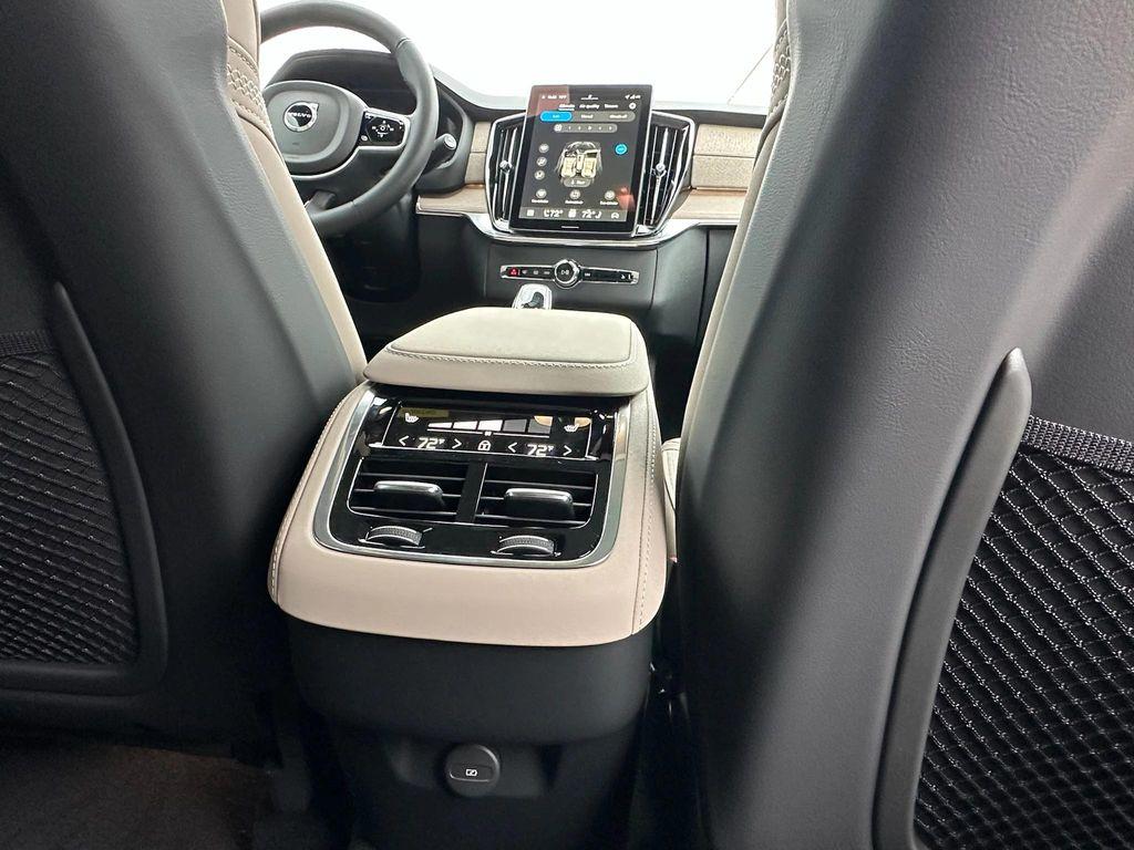 new 2026 Volvo XC90 car, priced at $71,825