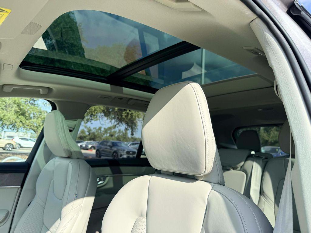 new 2026 Volvo XC90 car, priced at $75,575