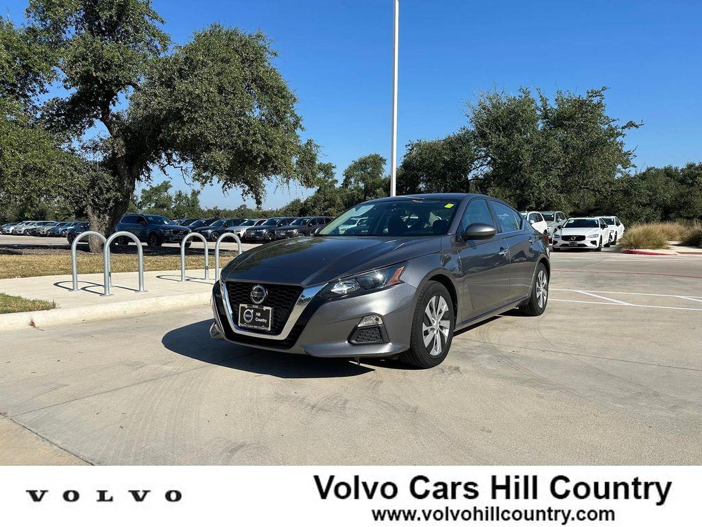 used 2022 Nissan Altima car, priced at $17,999