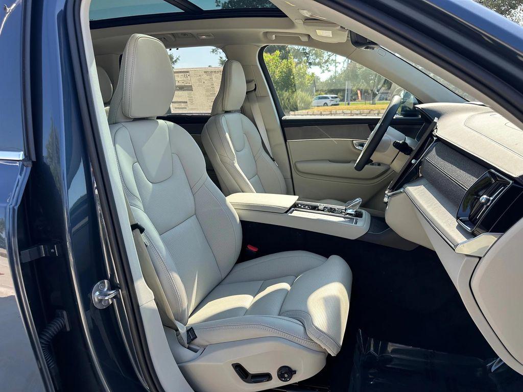 new 2026 Volvo XC90 car, priced at $75,155