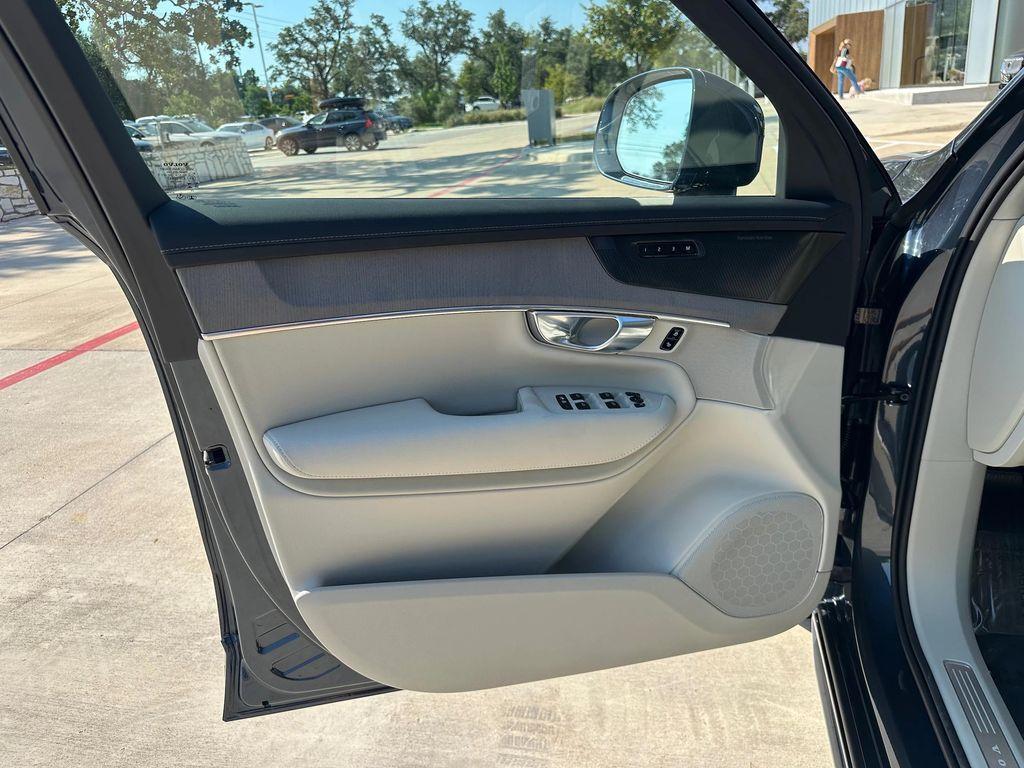 new 2026 Volvo XC90 car, priced at $75,155