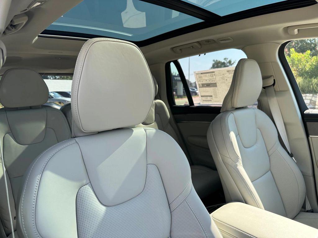 new 2026 Volvo XC90 car, priced at $75,155