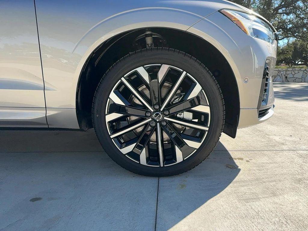 new 2026 Volvo XC60 Plug-In Hybrid car, priced at $75,235