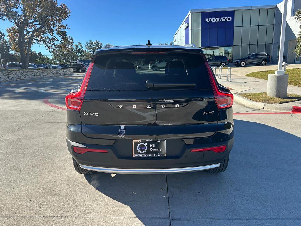 new 2025 Volvo XC40 car, priced at $48,335