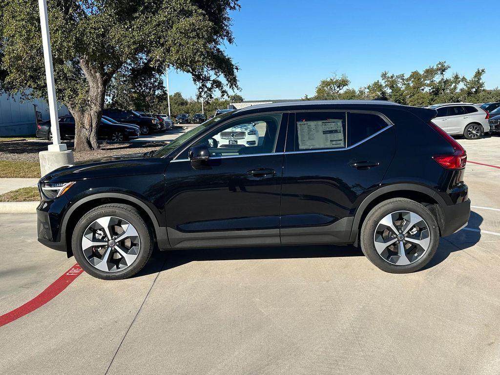 new 2025 Volvo XC40 car, priced at $48,335