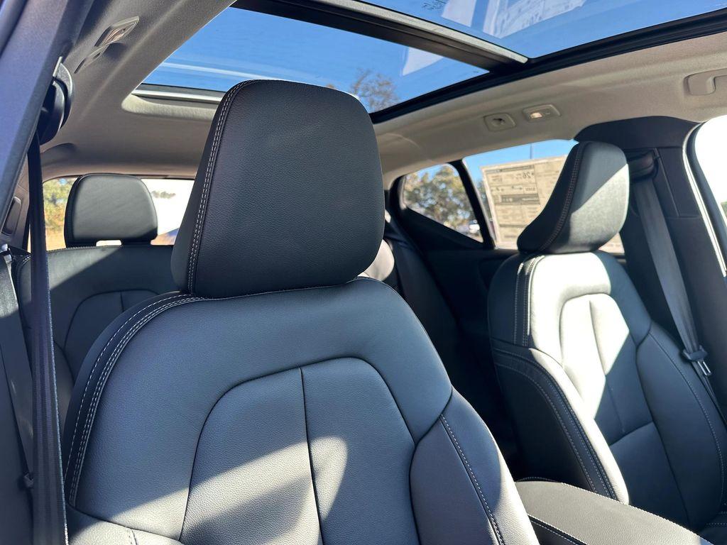 new 2025 Volvo XC40 car, priced at $48,335